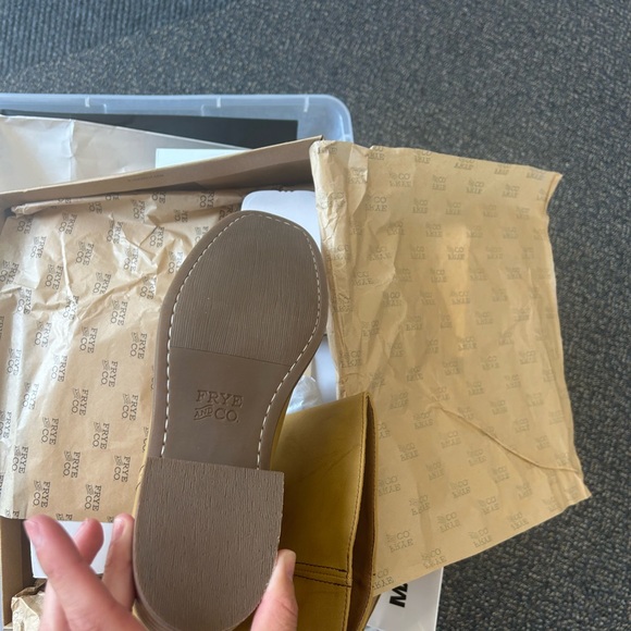 FRYE AND CO. Yellow Heeled Boots - Picture 4 of 5